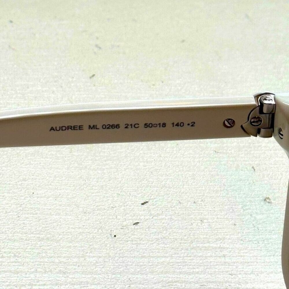 Moncler Audree 50mm Square Sunglasses White - Picture 13 of 13